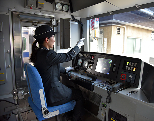 JR東日本常磐線運転席の伊藤さん