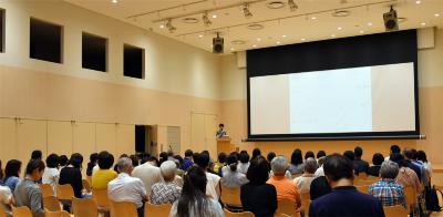 2019年6月30日我孫子市男女共同参画講演会会場全景、講師山田メユミさん